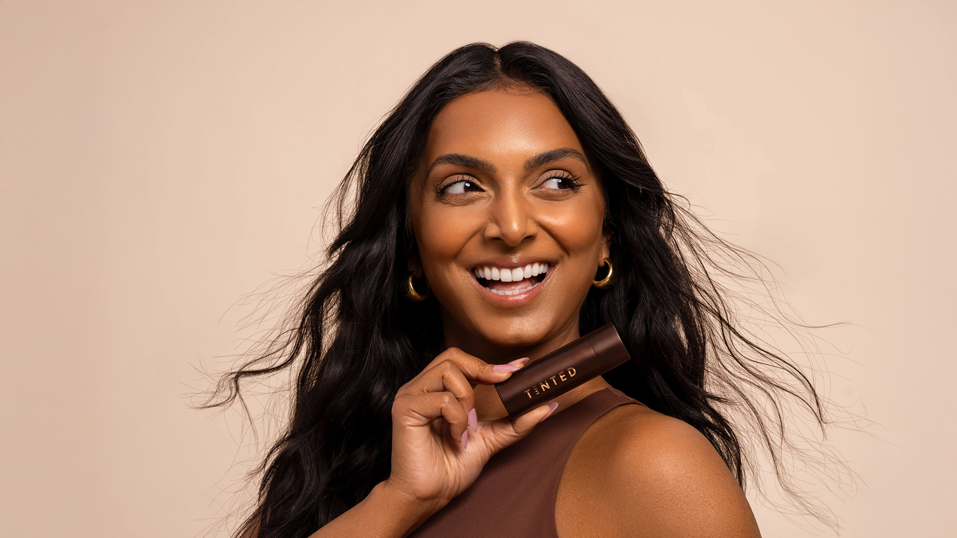 makeup | Clarissa Luna × <em>Deepica x LIVETINTED</em>